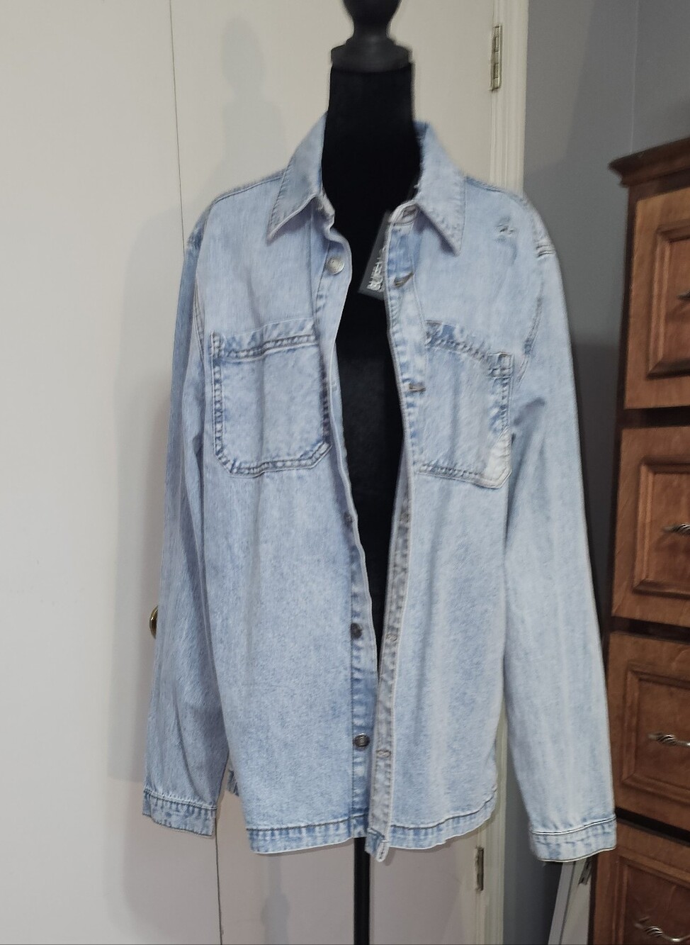 Buffalo David Britton Light Wash Denim Shacket W/ Distressing Sz Lg NWT